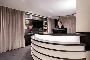 aris grand place hotel