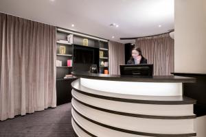 aris grand place hotel