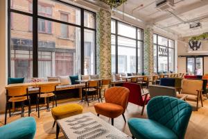 aris grand place hotel