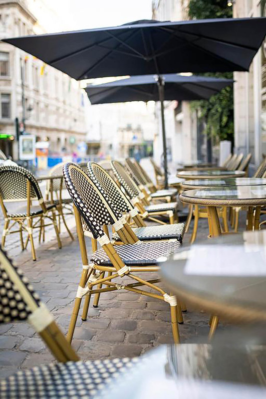 aris grand place hotel