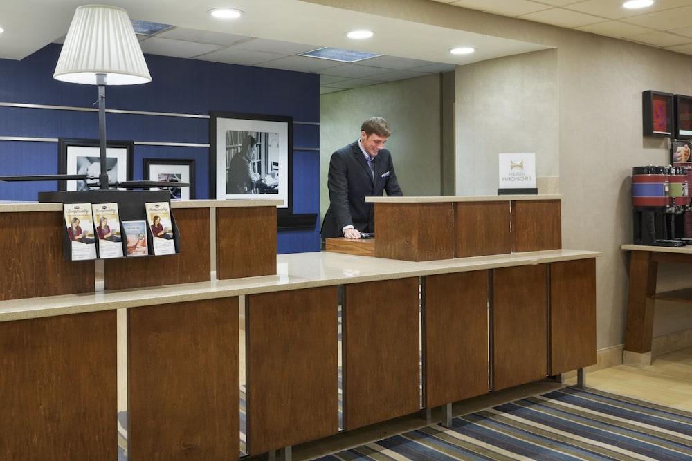 hampton inn charlotte university place