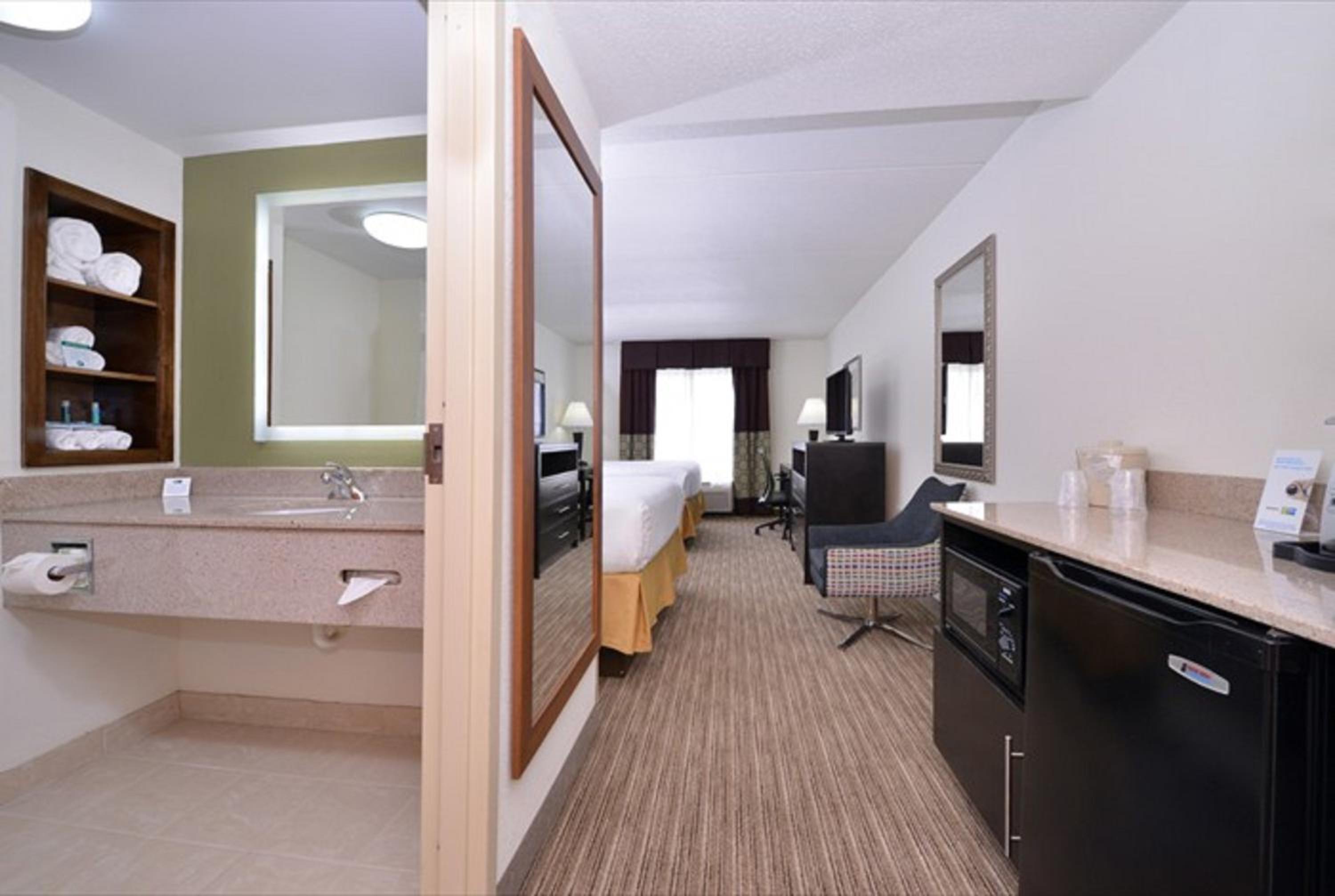 holiday inn express hotel and suites mooresville lake normann