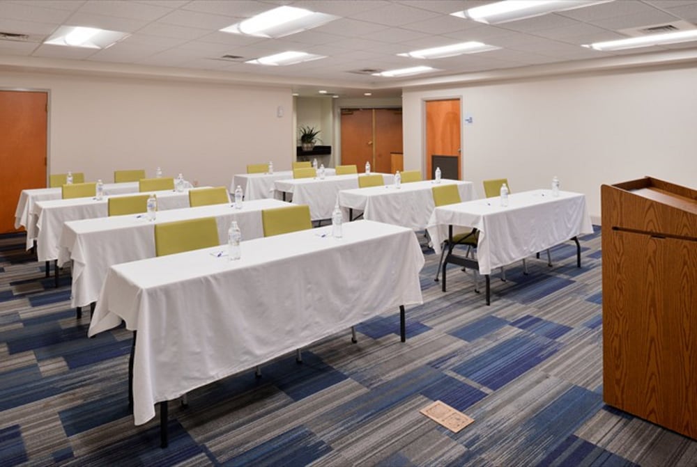 holiday inn express hotel and suites mooresville lake normann