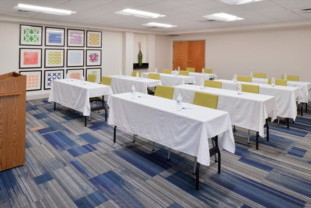 holiday inn express hotel and suites mooresville lake normann