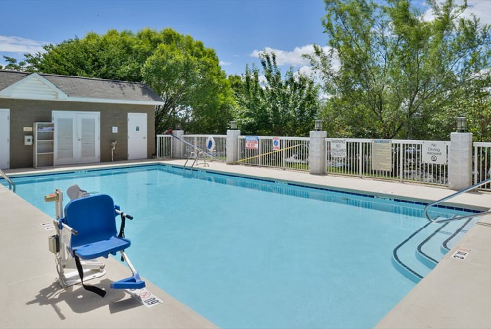 holiday inn express hotel and suites mooresville lake normann