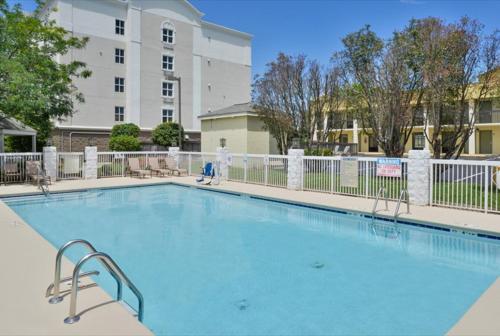 holiday inn express hotel and suites mooresville lake normann