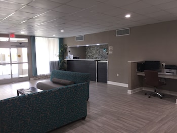 quality inn and suites university area