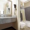 quality inn and suites university area