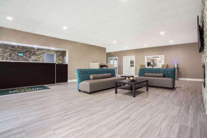 quality inn and suites university area