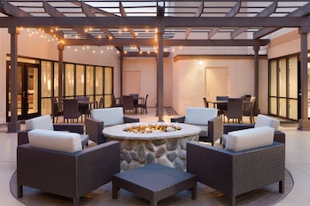 courtyard by marriott charlotte airport north