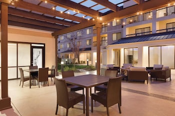 courtyard by marriott charlotte airport north