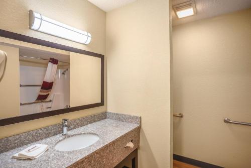 red roof inn
