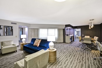 embassy suites hotel charlotte