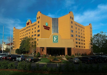 embassy suites hotel charlotte