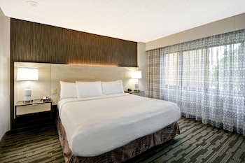 embassy suites hotel charlotte