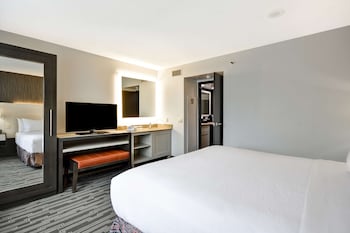 embassy suites hotel charlotte