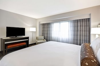 embassy suites hotel charlotte