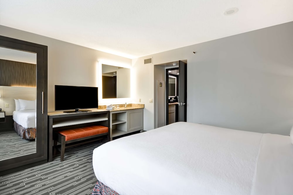 embassy suites hotel charlotte