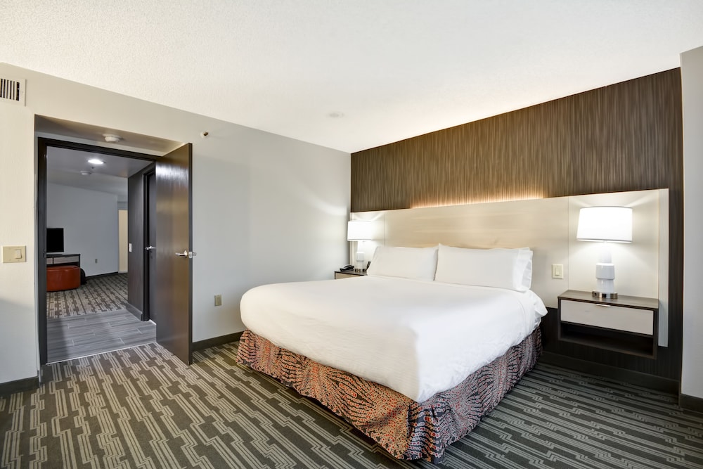 embassy suites hotel charlotte