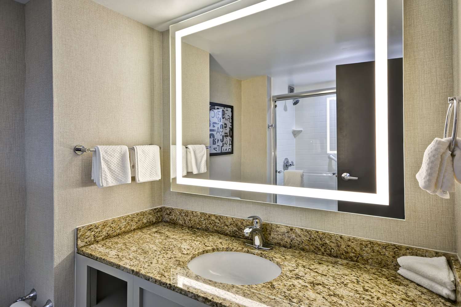embassy suites hotel charlotte