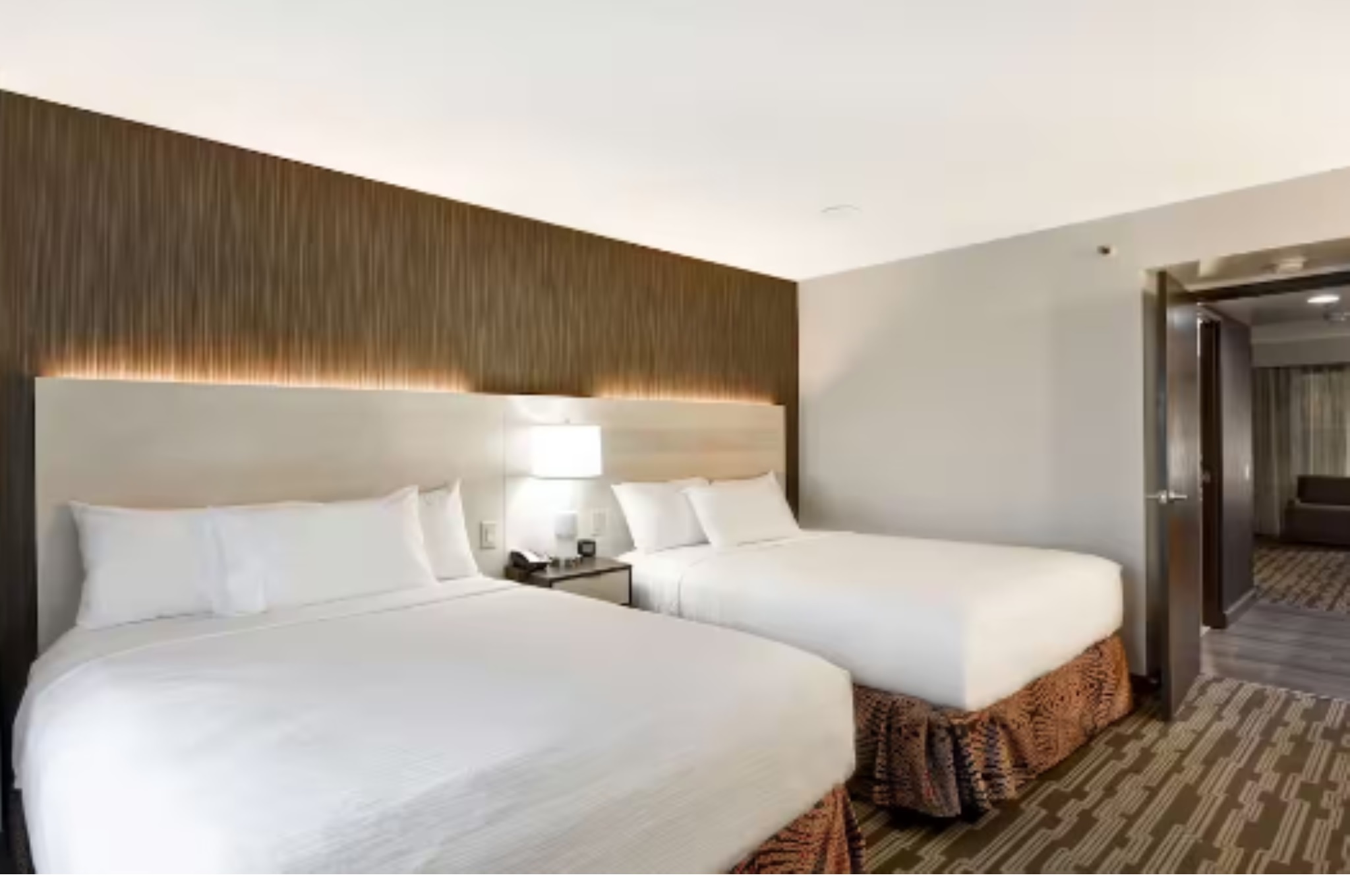 embassy suites hotel charlotte
