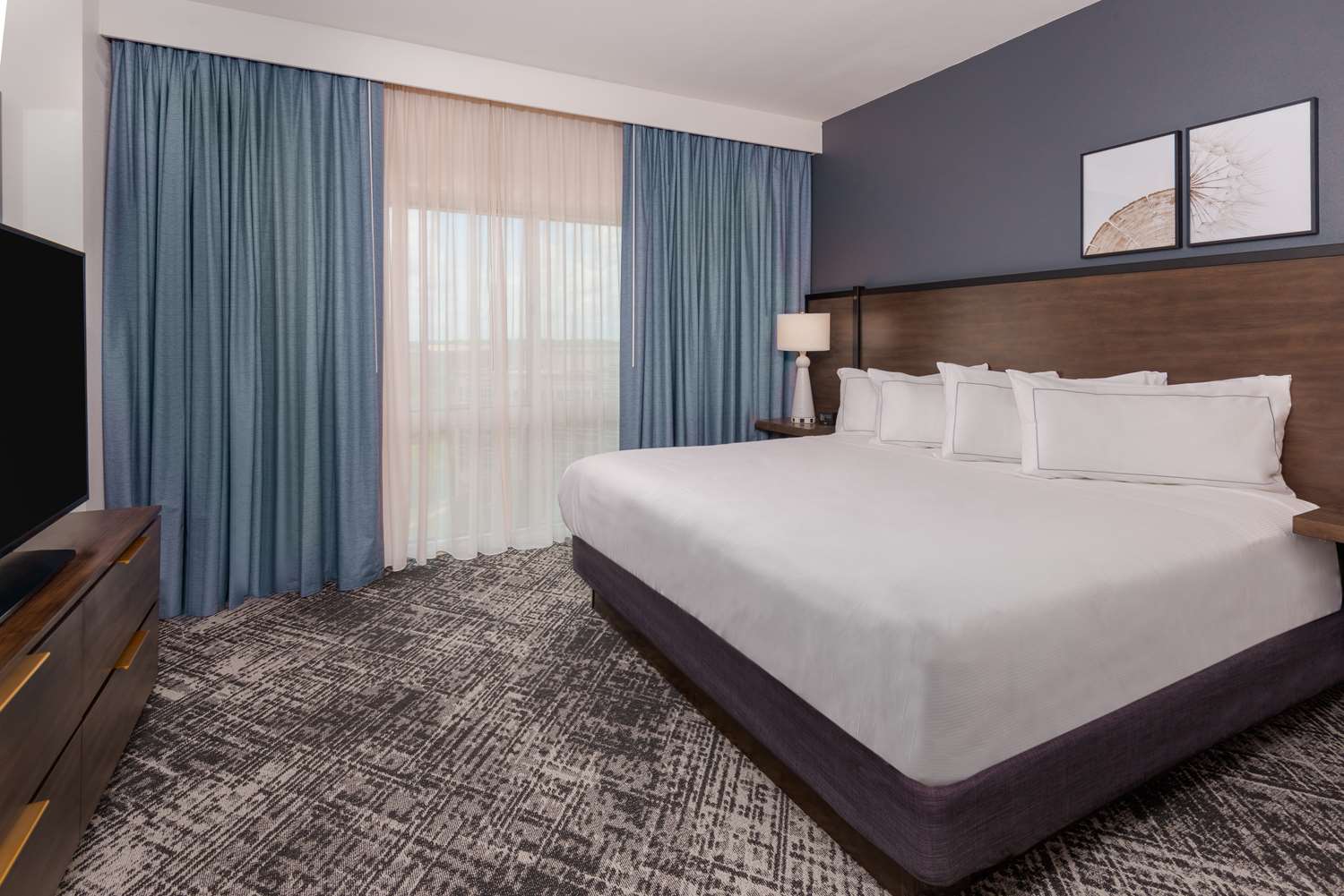hilton charlotte airport