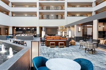 Hilton Charlotte Airport,Shallotte>>Charlotte,4 star