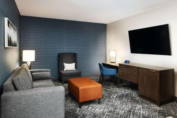 hilton charlotte airport