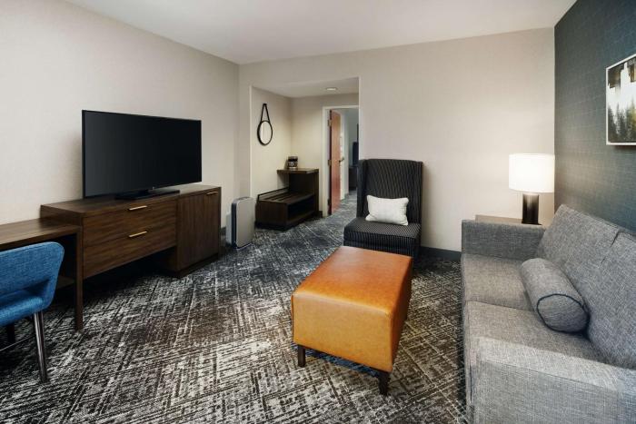 hilton charlotte airport