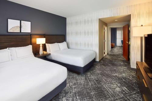 hilton charlotte airport