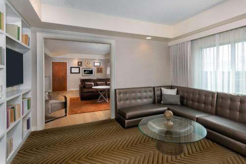 hilton charlotte airport
