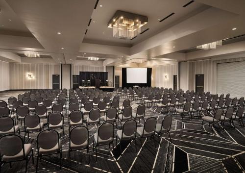 hilton charlotte airport