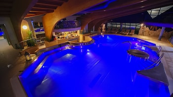 hotel aquacity mountain view