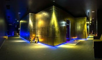 hotel aquacity mountain view