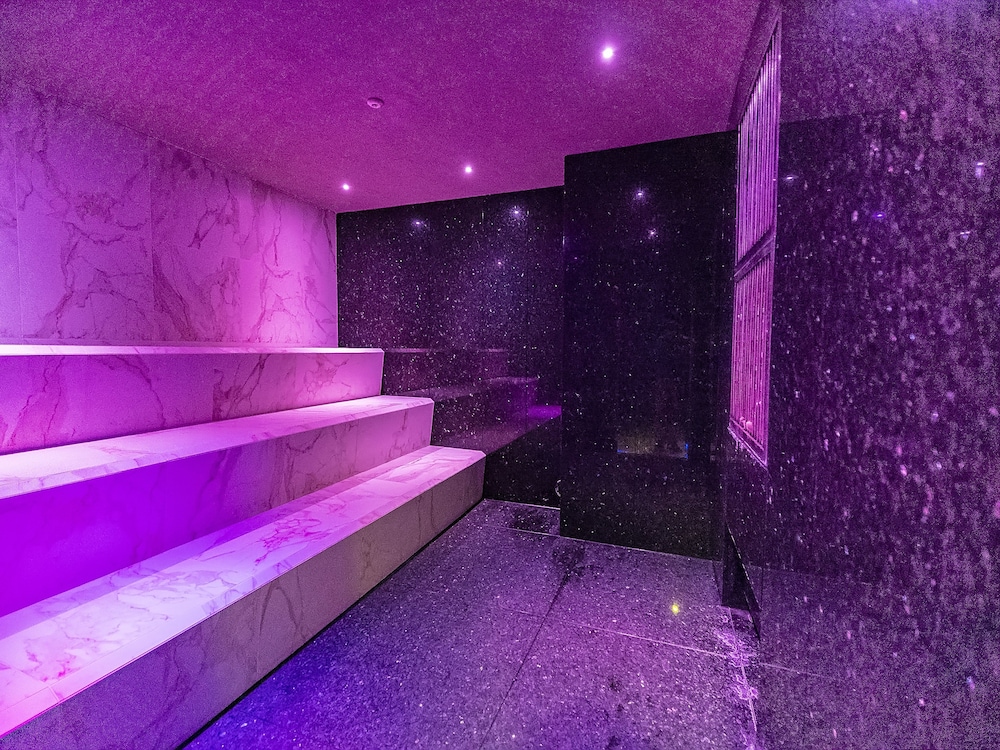 hotel aquacity mountain view