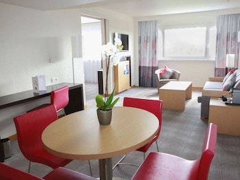 novotel avignon nord