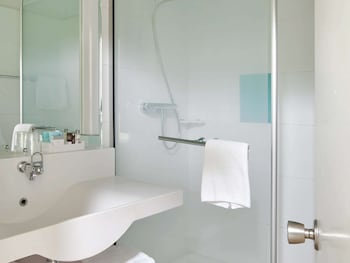 novotel avignon nord