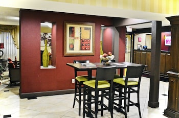 red roof inn and suites little rock