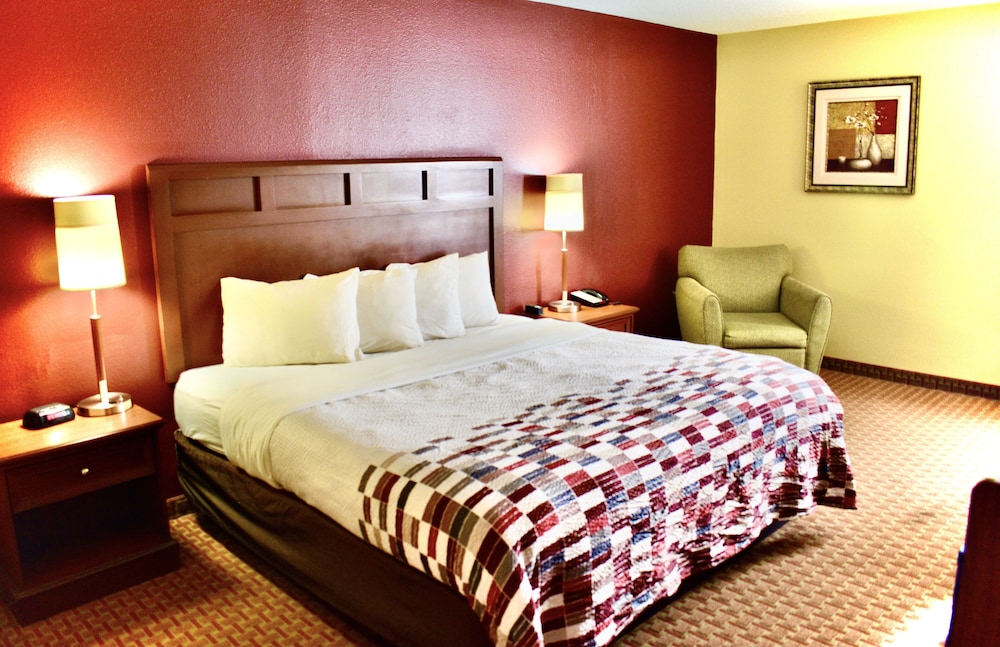 red roof inn and suites little rock