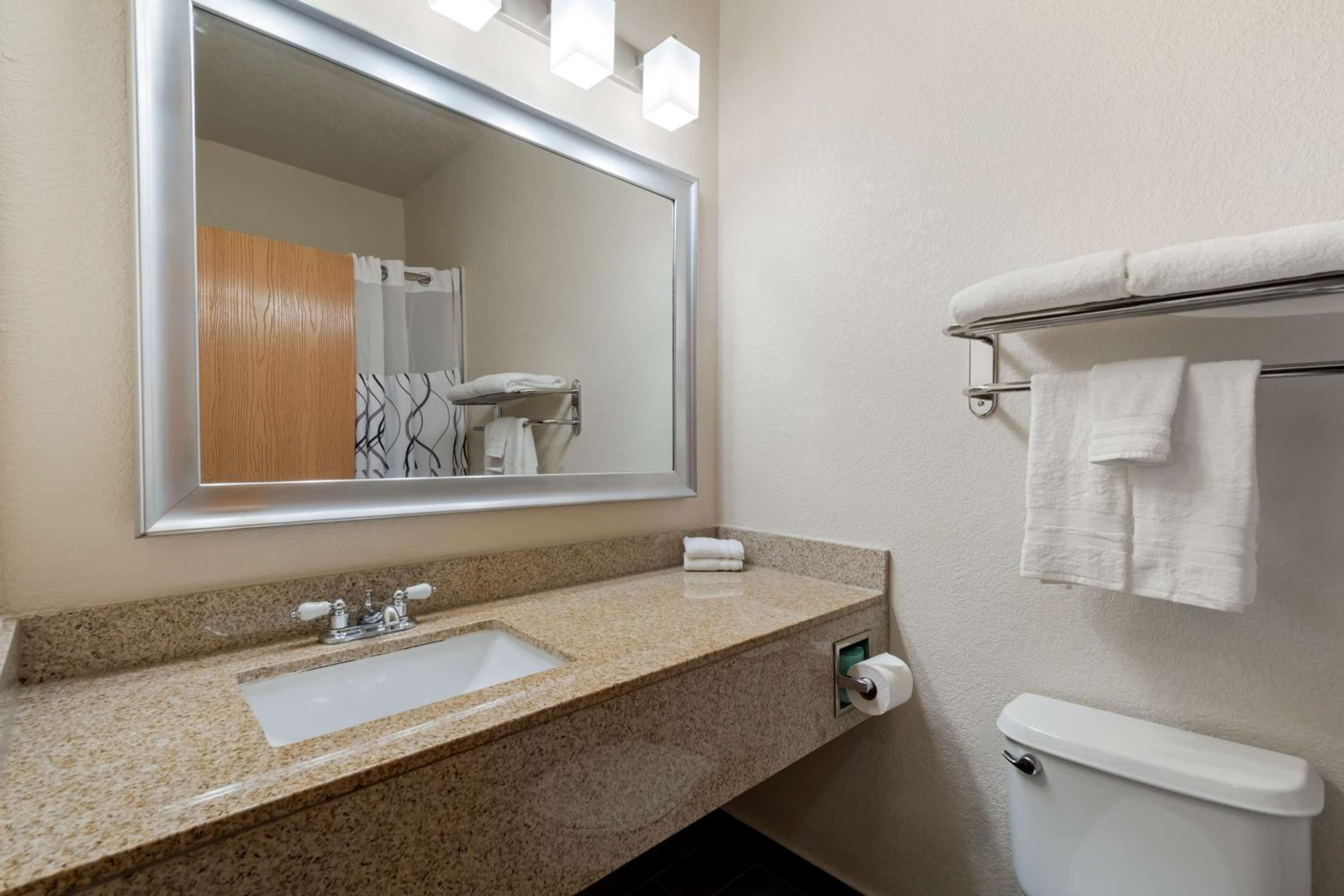 hampton inn and suites dallas dfw arpt w sh 183 hurst