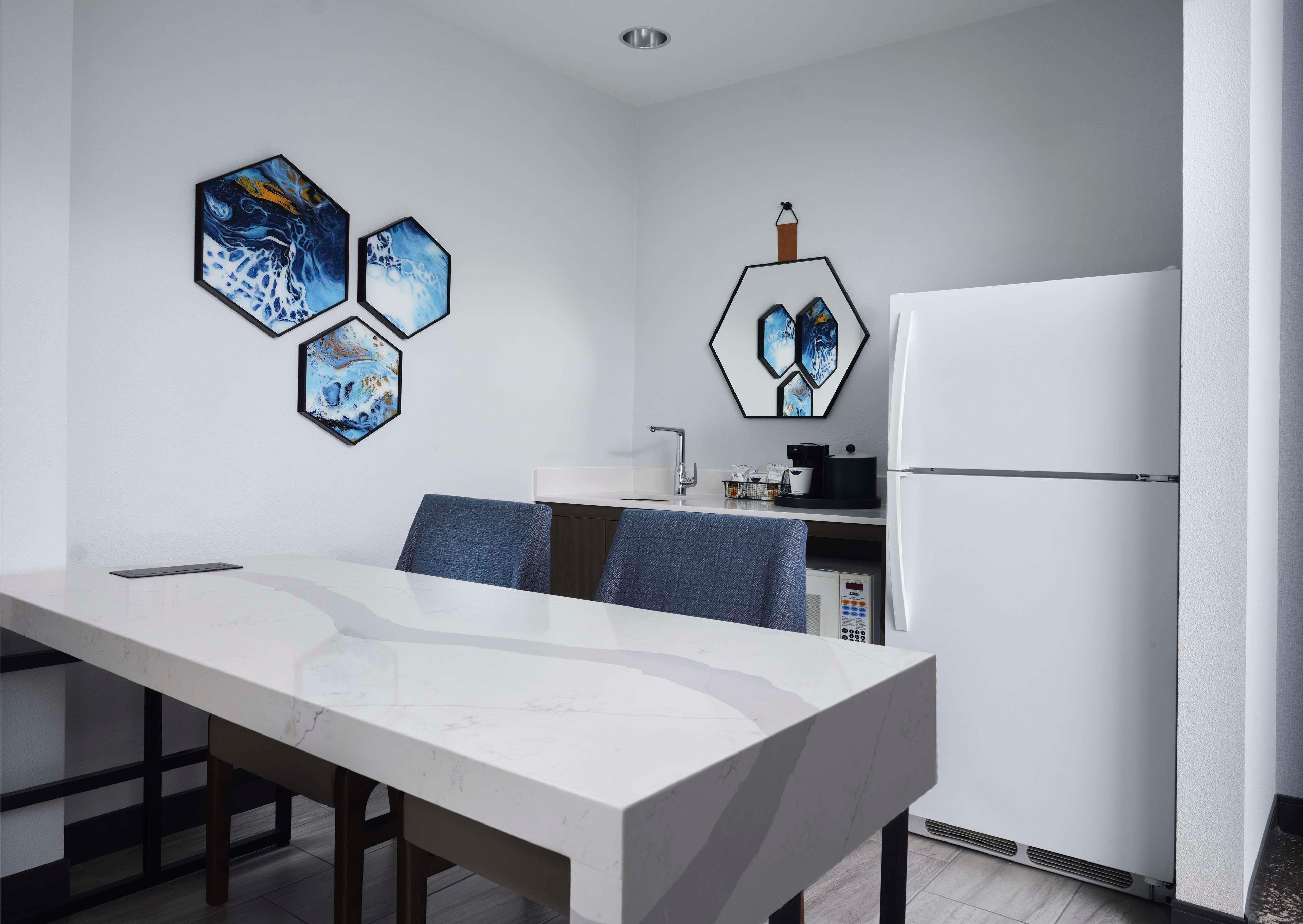 hampton inn and suites dallas dfw arpt w sh 183 hurst