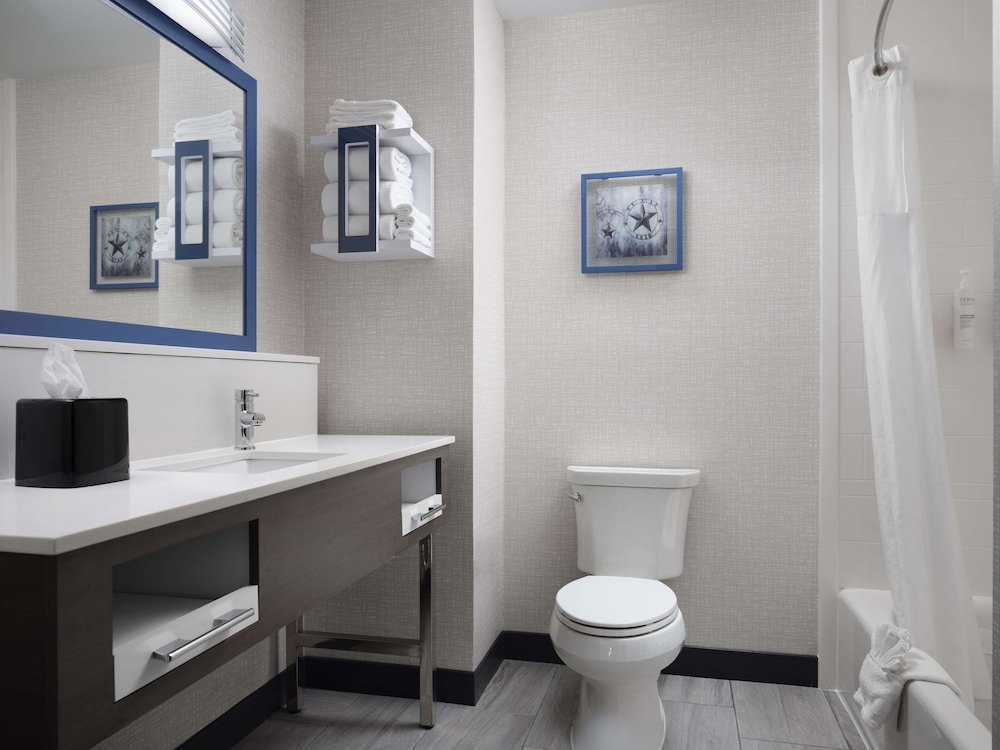 hampton inn and suites dallas dfw arpt w sh 183 hurst