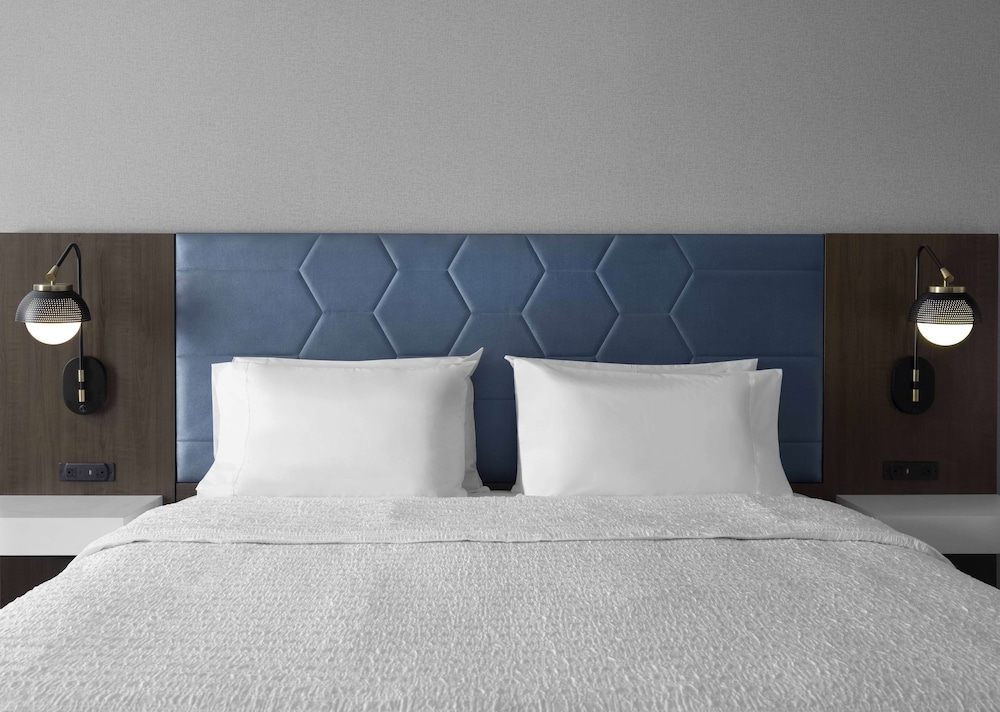 hampton inn and suites dallas dfw arpt w sh 183 hurst