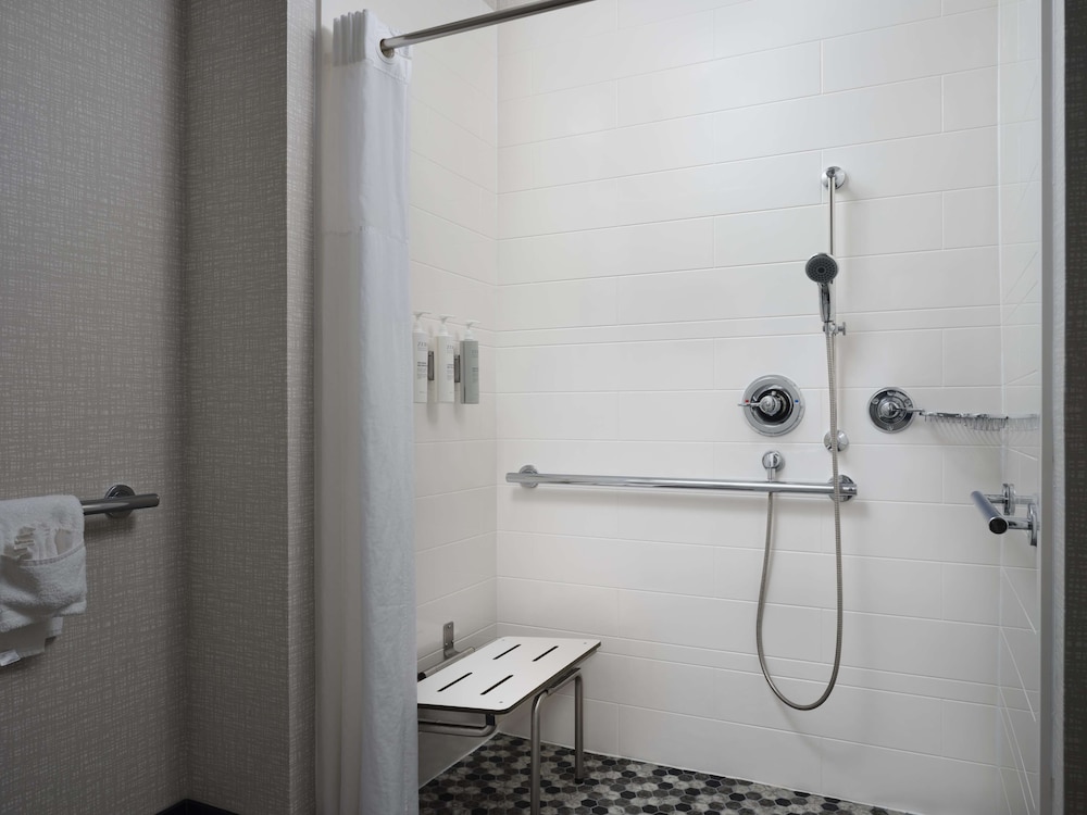 hampton inn and suites dallas dfw arpt w sh 183 hurst