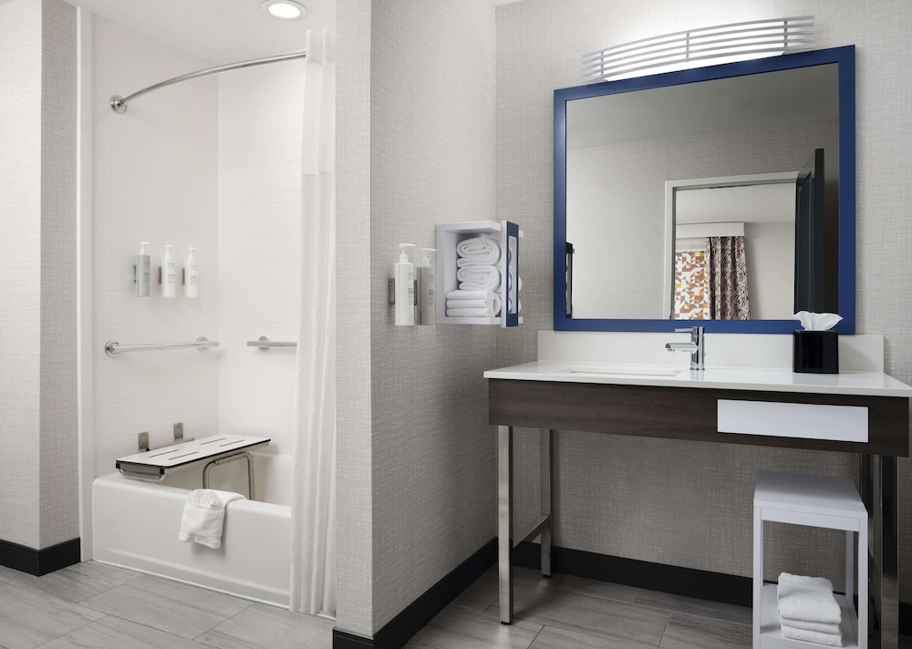 hampton inn and suites dallas dfw arpt w sh 183 hurst