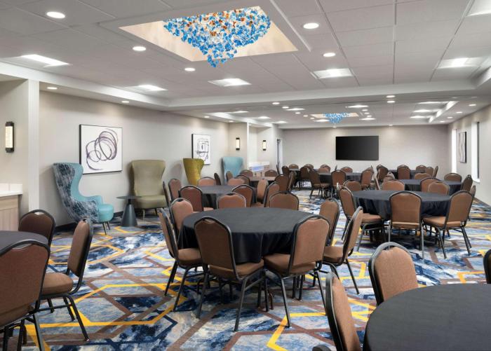 hampton inn and suites dallas dfw arpt w sh 183 hurst