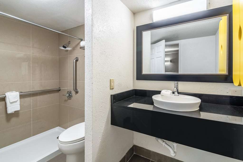 studio 6 fort worth tx west medical center