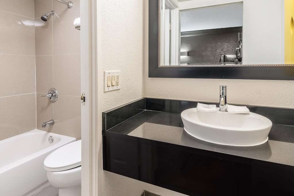 studio 6 fort worth tx west medical center