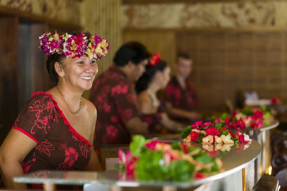 intercontinental bora bora le moana resort