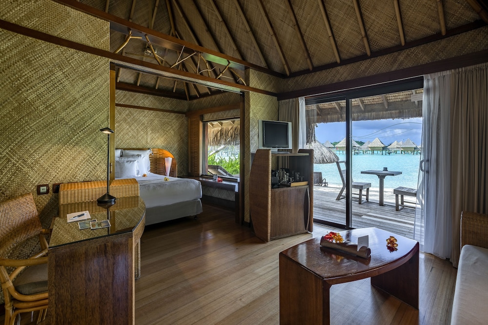 intercontinental bora bora le moana resort